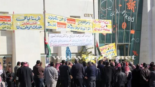 شركات الاتصالات في الإعلام: إعلانات مدفوعة مقابل حصانة من المساءلة