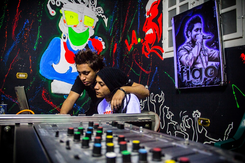 Sadat and Figo work on a new Mahragan track inside their studio. Figo's skills with audio mixing softwares has made him one of the best in the industry.