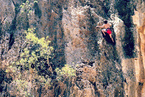 climbing-Jerash