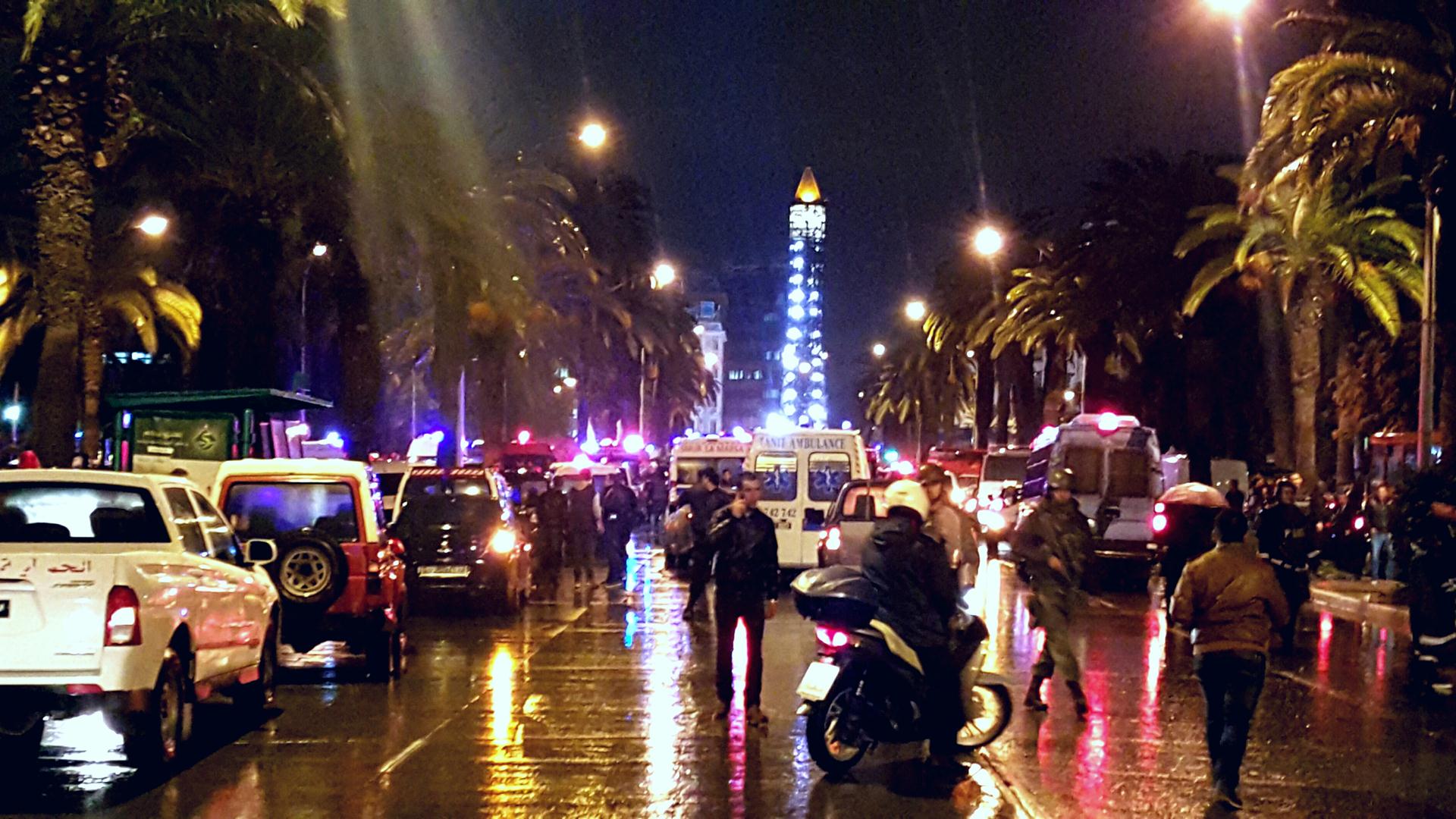 الهجوم الانتحاري بشارع محمد الخامس بوسط العاصمة تونس بتاريخ 24 نوفمبر 2015/ عدسة لسعد بن عاشور 