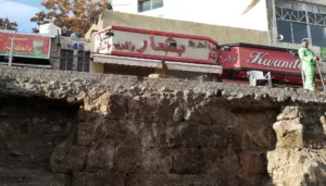 «فوضى وقايمة»: الجرافات تكشف آثارًا رومانية في وسط البلد