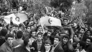 «قِبلة الثورات»: عن حالة ثورية لم تستمر، وكتاب لم يفِ تطلعات قارئيه