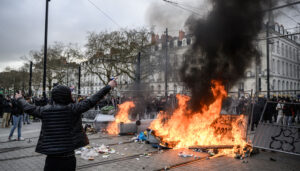 احتجاجات قانون التقاعد في فرنسا