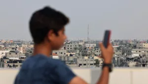 «خارج التغطية»: كيف يسيطر الاحتلال على اتصالات غزة؟