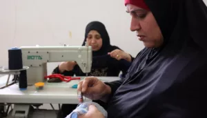 ما الذي يدفع النساء للتخلي عن راتب التقاعد؟